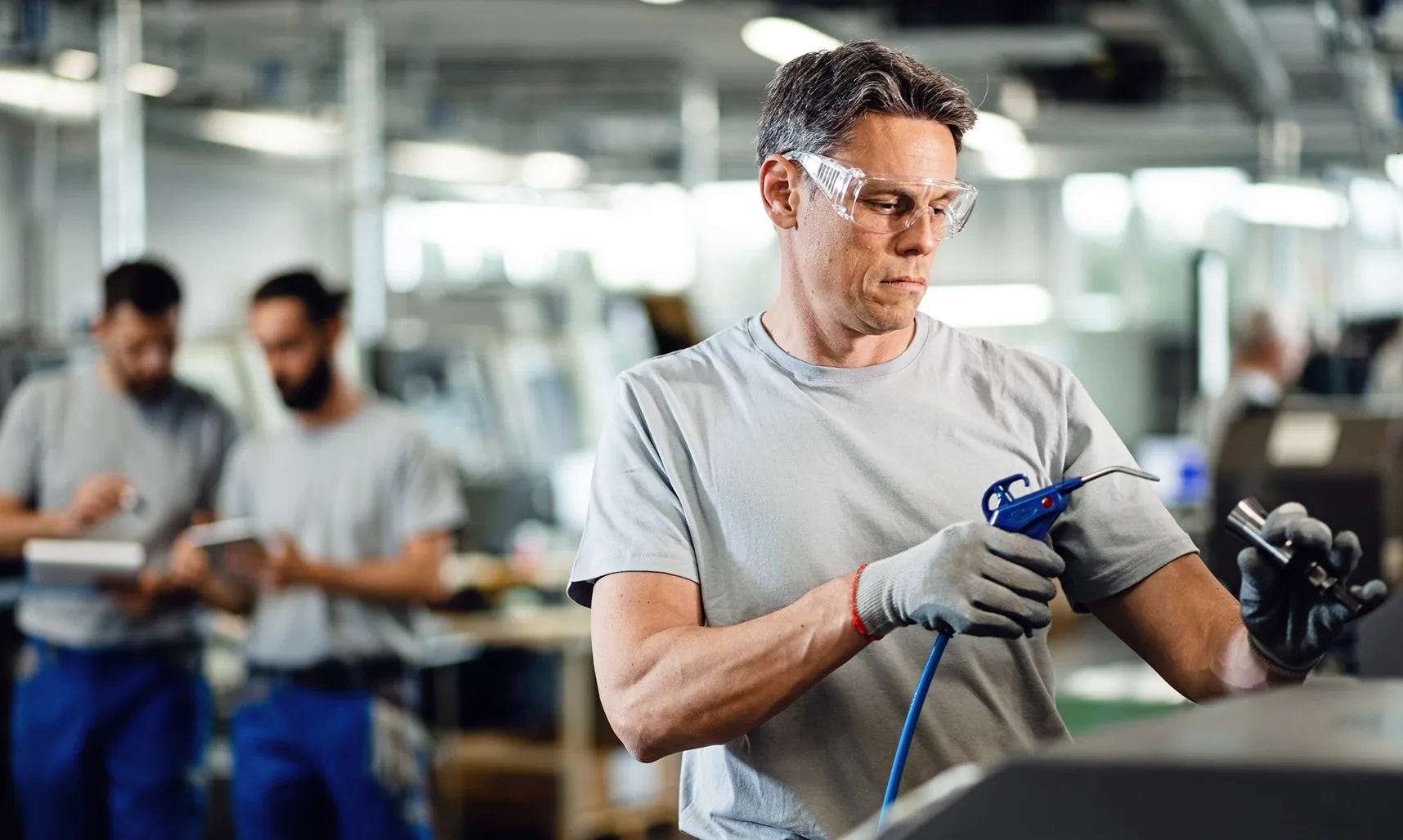 [Íñdú~strí~ál Má~ñúfá~ctúr~íñg]